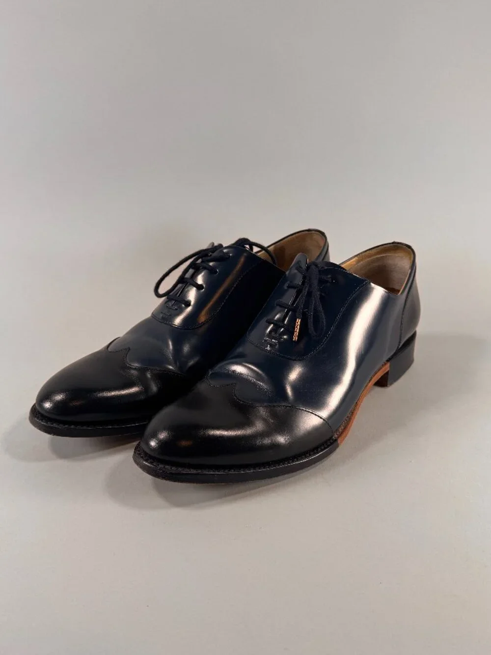 The Office of Angela Scott Mr. Evans Wingtip Oxfords Sz 41 Ocean Blue Black EUC